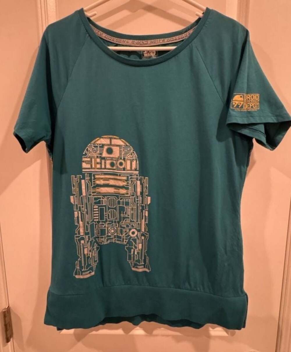Star Wars Galaxy's Edge Droid Depot R2-D2 Teal Women's Size L